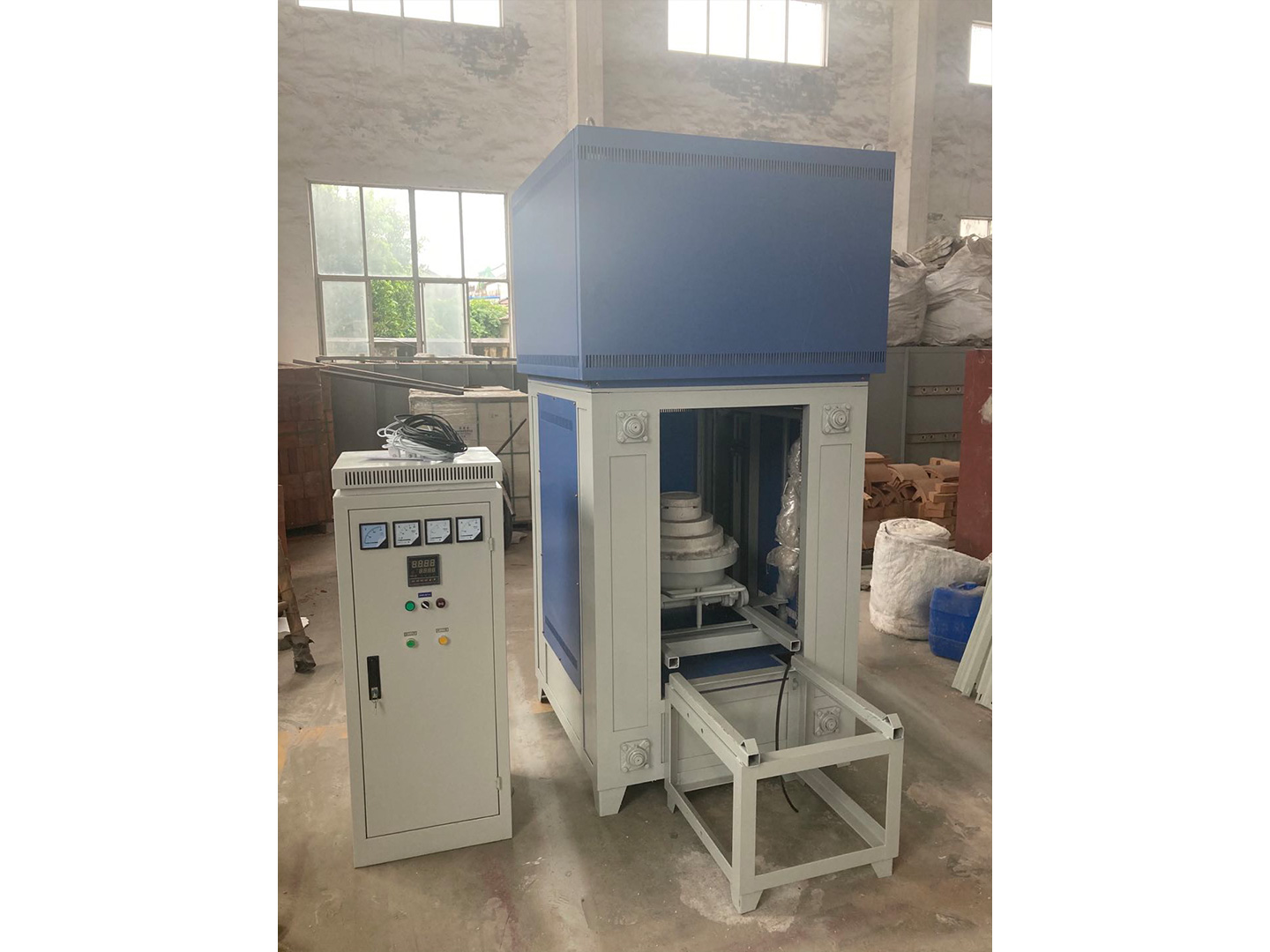 JGMT-1600℃系列微(wēi)晶玻璃熔化(huà)爐