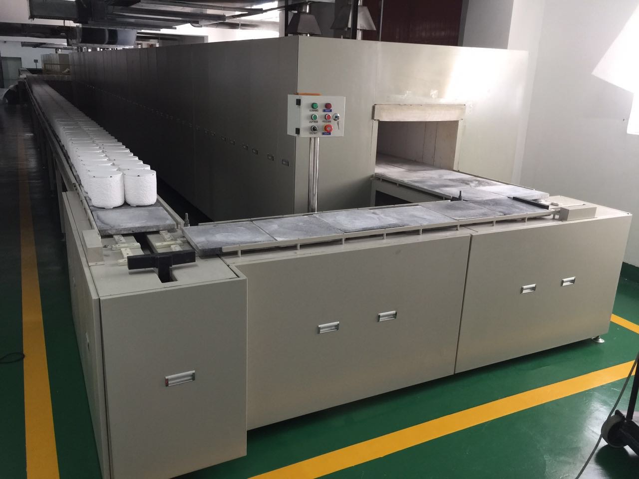 RTB-200-13系列高(gāo)純氧化(huà)鋁粉體(tǐ)煅燒雙推闆窯